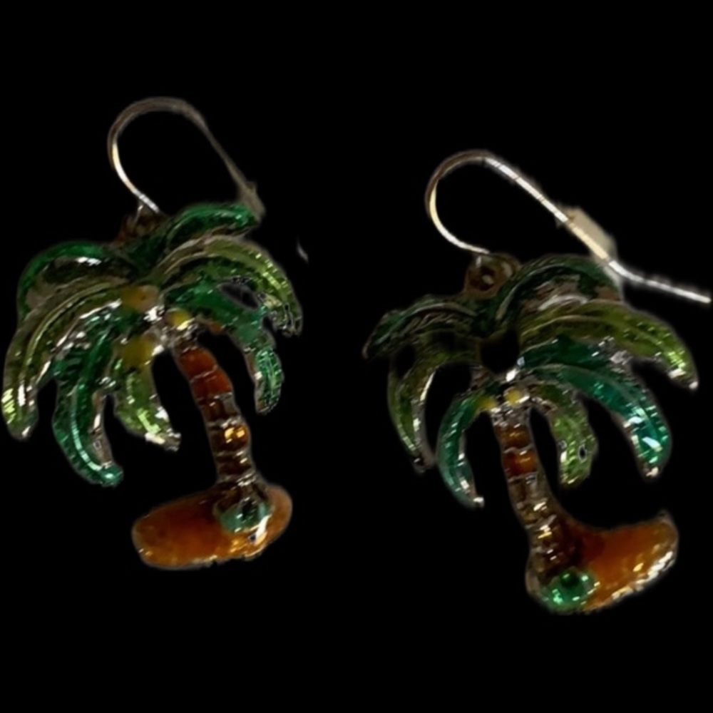 🌴 Pierced Earrings 🌴
